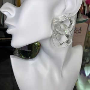 The “Marianna” -Clear Acrylic Link Earring